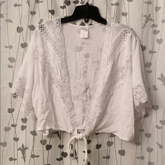 White Lace Tie Front Shrug - Picture 1 of 6